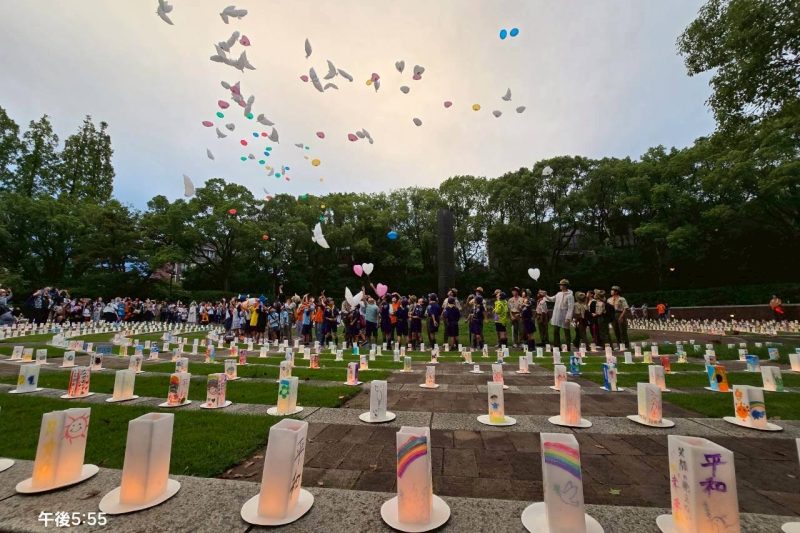 平和の灯バルーンリリース